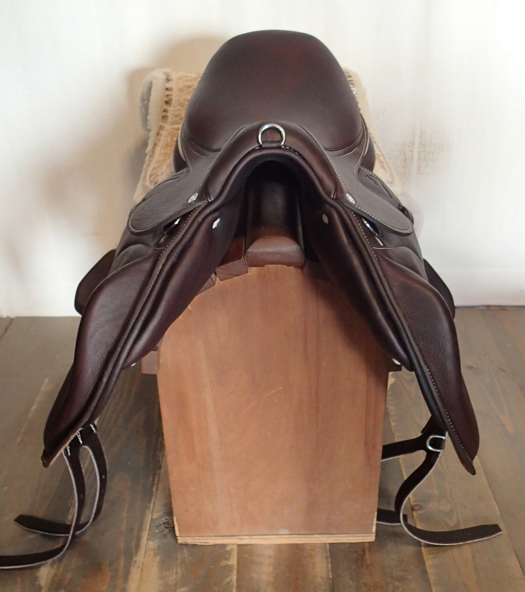 17" Antares Active + Monoflap Saddle - BRAND NEW - Full Buffalo - 2025 - 2AB Flaps - 4.5" dot to dot (093)