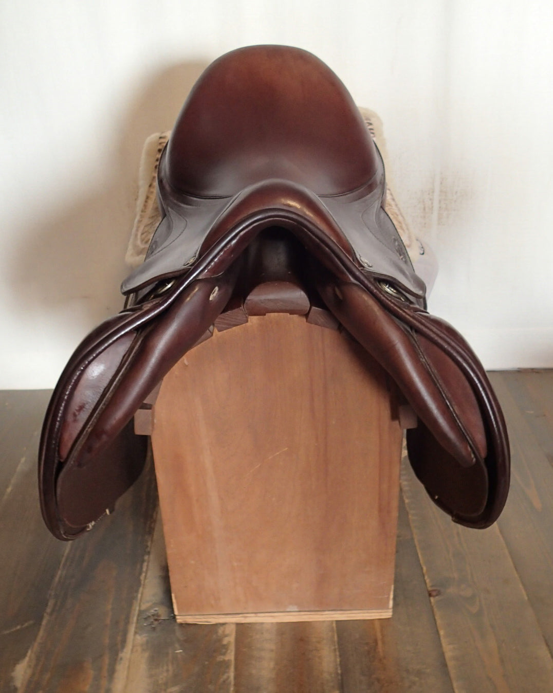 17.5" Antares Skylla Saddle - Full Buffalo - 2023 - 2N Flaps - 4.75" dot to dot (097)