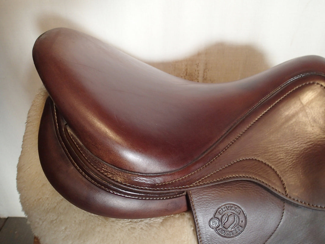 17.5" Antares Skylla Saddle - Full Buffalo - 2023 - 2N Flaps - 4.75" dot to dot (097)