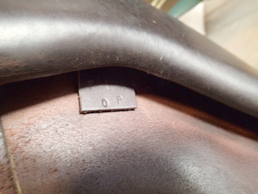 16" Voltaire Palm Beach Saddle - Full Buffalo - 2021 - 0A Flaps - 4.75" dot to dot - FIN Panels (099)