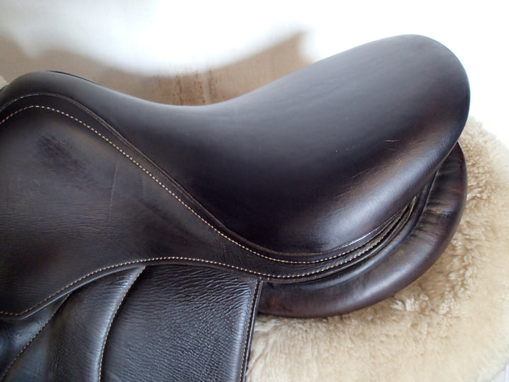 16" Voltaire Palm Beach Saddle - Full Buffalo - 2021 - 0A Flaps - 4.75" dot to dot - FIN Panels (099)