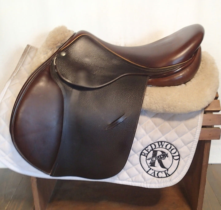 17" Luc Childeric Model M Saddle - 2014 - 5" dot to dot (100)