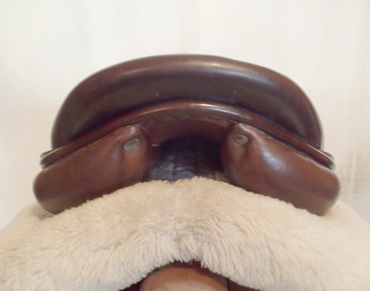 17" Luc Childeric Model M Saddle - 2014 - 5" dot to dot (100)