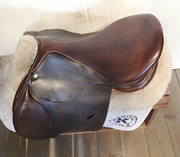 17" Luc Childeric Model M Saddle - 2014 - 5" dot to dot (100)