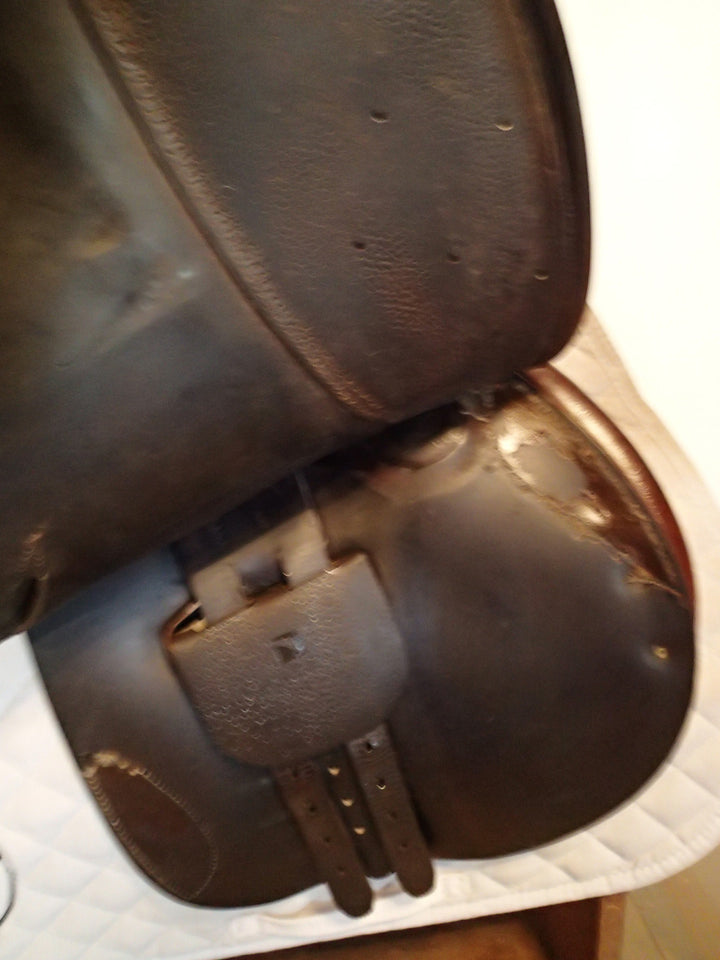 17" Luc Childeric Model M Saddle - 2014 - 5" dot to dot (100)