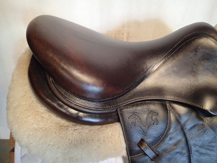 16.5" Voltaire Palm Beach Saddle - Full Buffalo - 2017 - 1 Flaps - 4.75" dot to dot - FIN Panels (104)