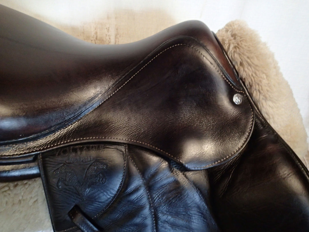 16.5" Voltaire Palm Beach Saddle - Full Buffalo - 2017 - 1 Flaps - 4.75" dot to dot - FIN Panels (104)