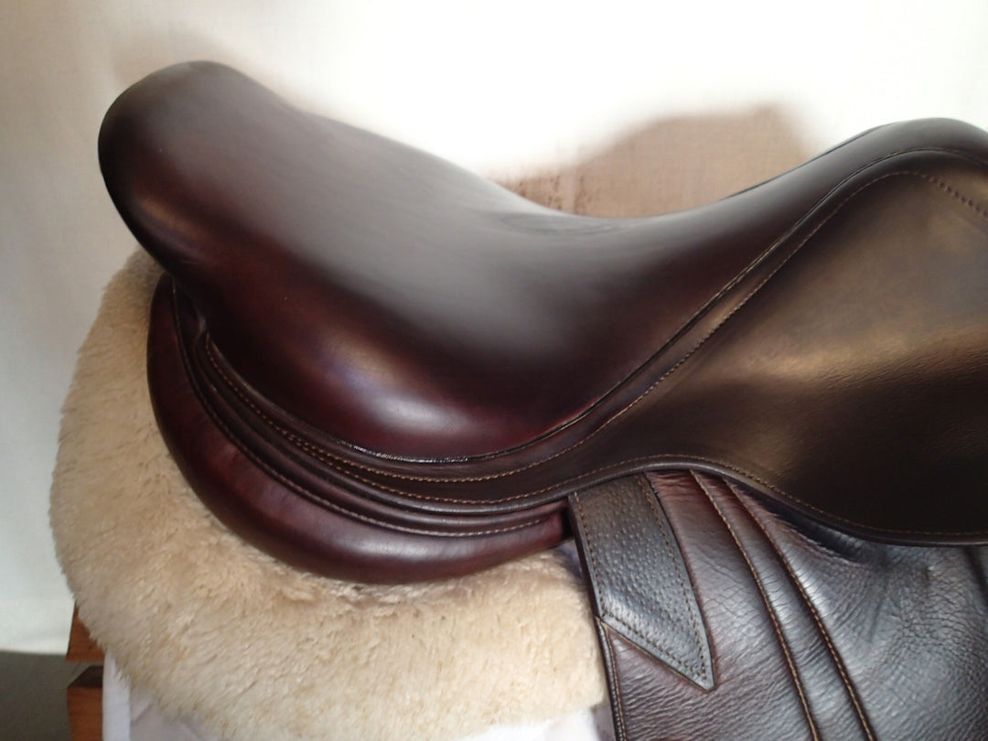 17" CWD Saddle - Full Buffalo - 2015 - 3C Flaps - SE02 - 4.5" dot to dot (105)