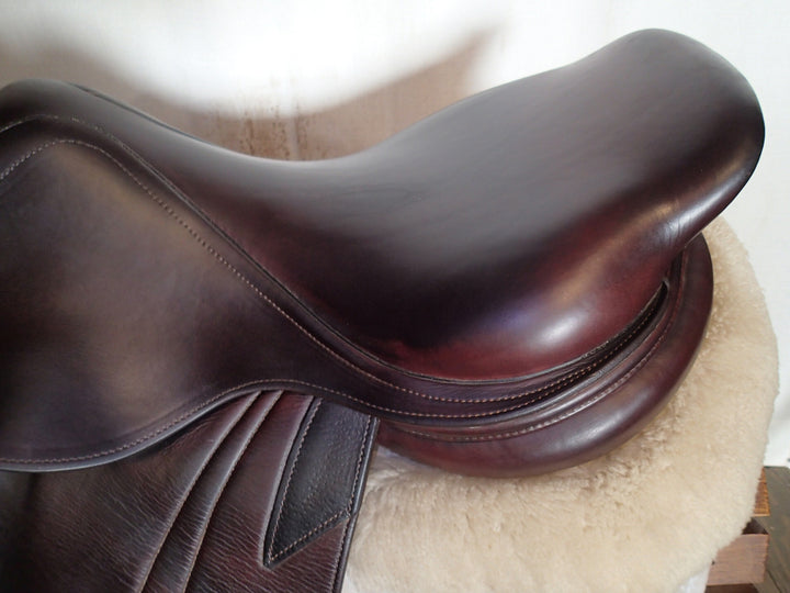 17" CWD Saddle - Full Buffalo - 2015 - 3C Flaps - SE02 - 4.5" dot to dot (105)