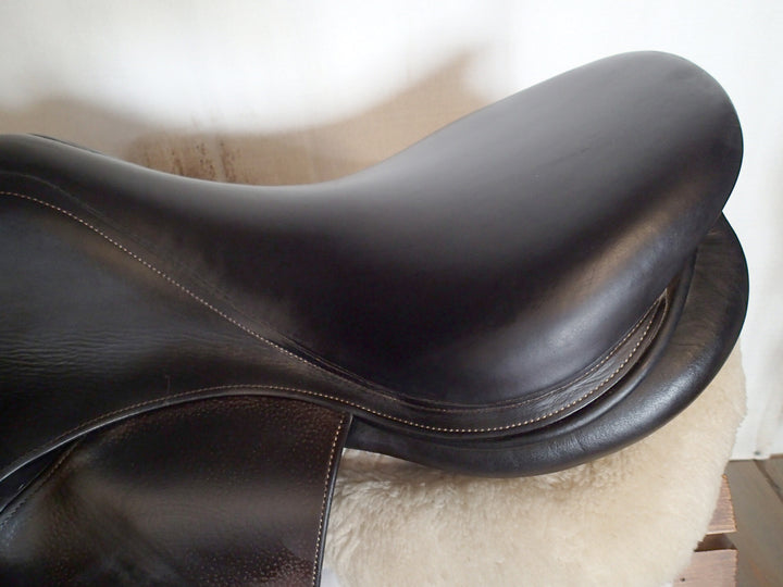 18" Voltaire Palm Beach Saddle - 2018 - 3AA Flaps - 4.5" dot to dot - Pro Panels (106)