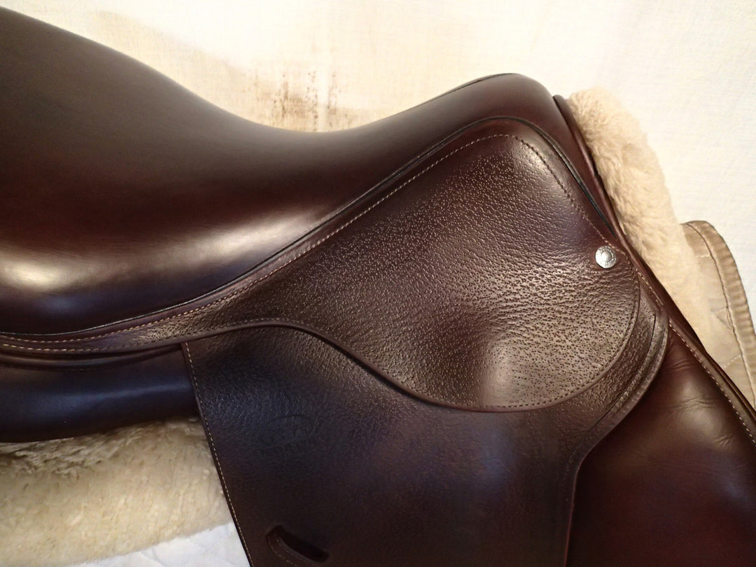 17.5" Devooucoux Biarritz S Saddle - 2020 - 3A Flaps - 5" dot to dot (108)