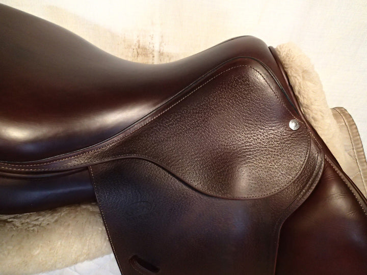 17.5" Devooucoux Biarritz S Saddle - 2020 - 3A Flaps - 5" dot to dot (108)