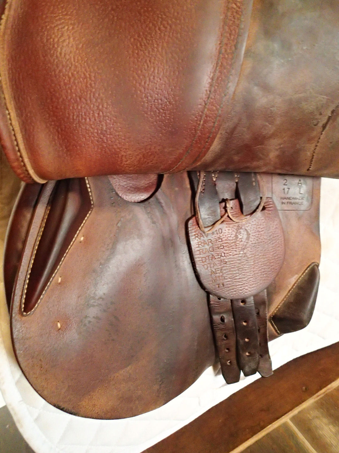 17" Antares Connexion Saddle - 2020 - 2A Flaps - 4.25" dot to dot (111)