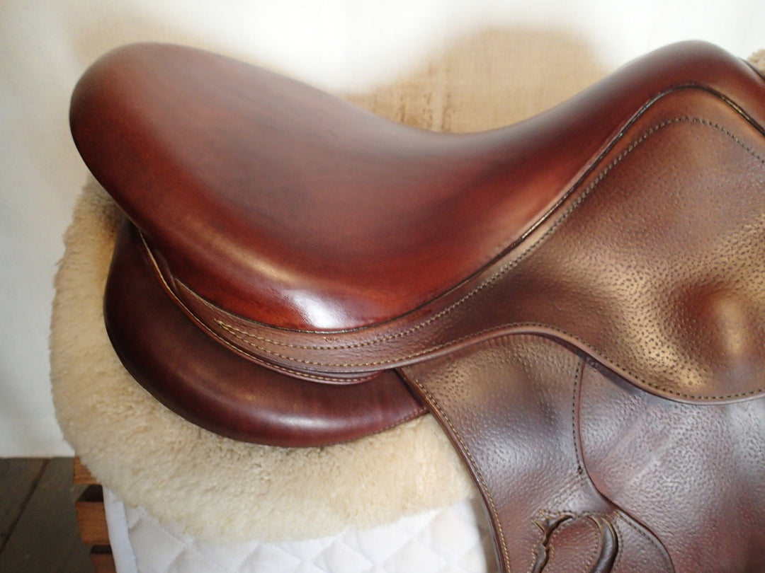 17" Antares Connexion Saddle - 2020 - 2A Flaps - 4.25" dot to dot (111)