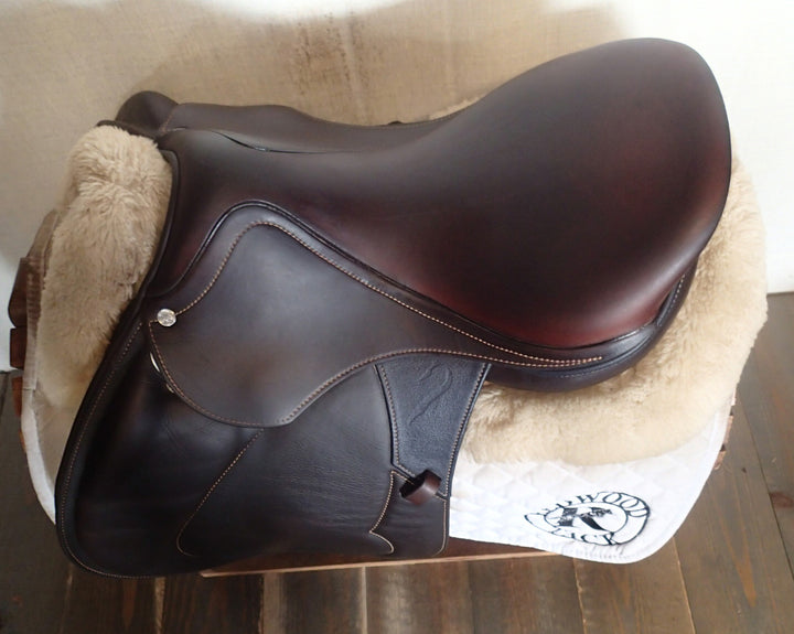 16.5" Antares Hero Saddle - Full Buffalo - 2023 - 5" dot to dot (112)
