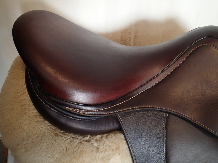 16.5" Antares Hero Saddle - Full Buffalo - 2023 - 5" dot to dot (112)