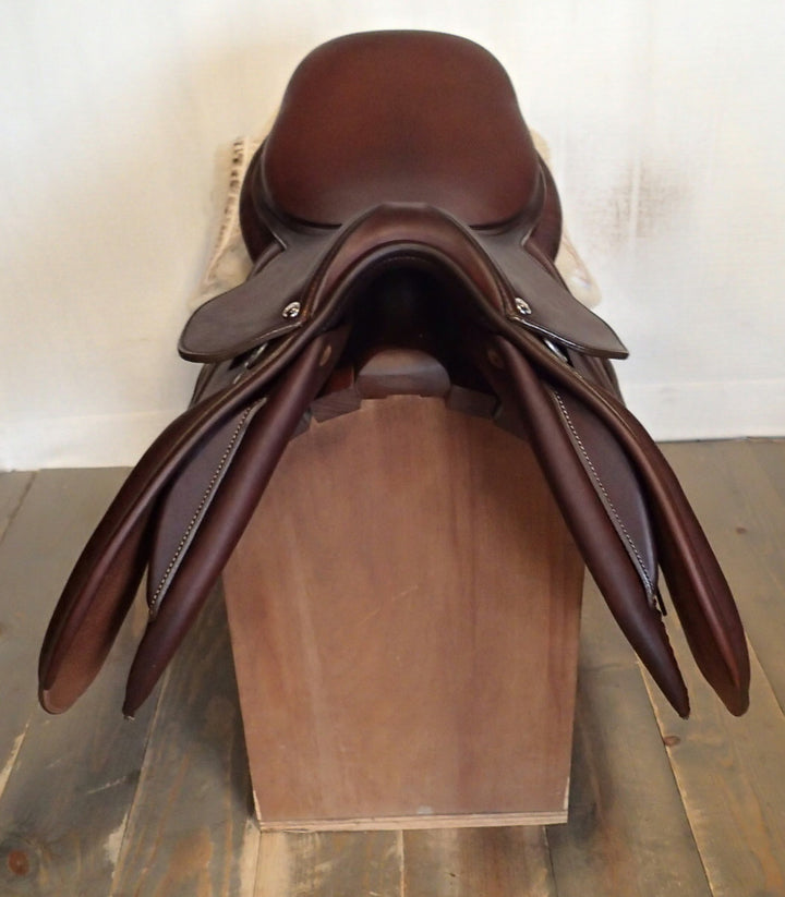 17" Butet Premium Saddle - Full Calfskin - 2015 - P Seat - 2.25 Flaps - 4.5" dot to dot (114)