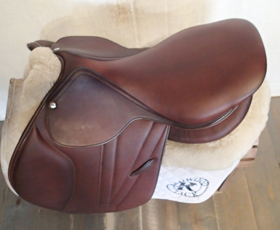 17" Butet Premium Saddle - Full Calfskin - 2015 - P Seat - 2.25 Flaps - 4.5" dot to dot (114)