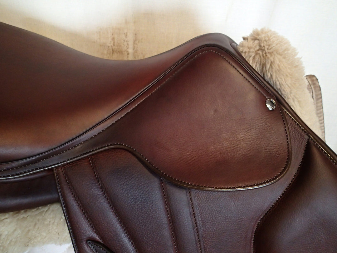 17" Butet Premium Saddle - Full Calfskin - 2015 - P Seat - 2.25 Flaps - 4.5" dot to dot (114)