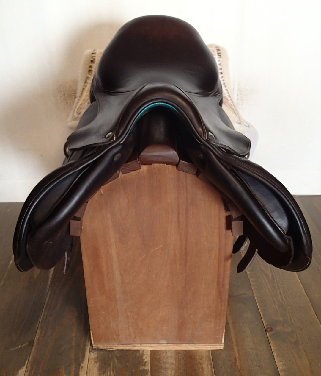 16" Voltaire Palm Beach Saddle - Full Buffalo - 2023 - 00A Flaps - 5" dot to dot - FIN Panels (118)