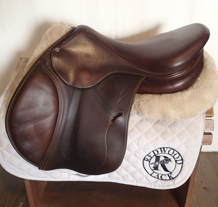 17" Antares Evolution Saddle - Full Buffalo - 2014 - 2N Flaps - 4.75" dot to dot (124)