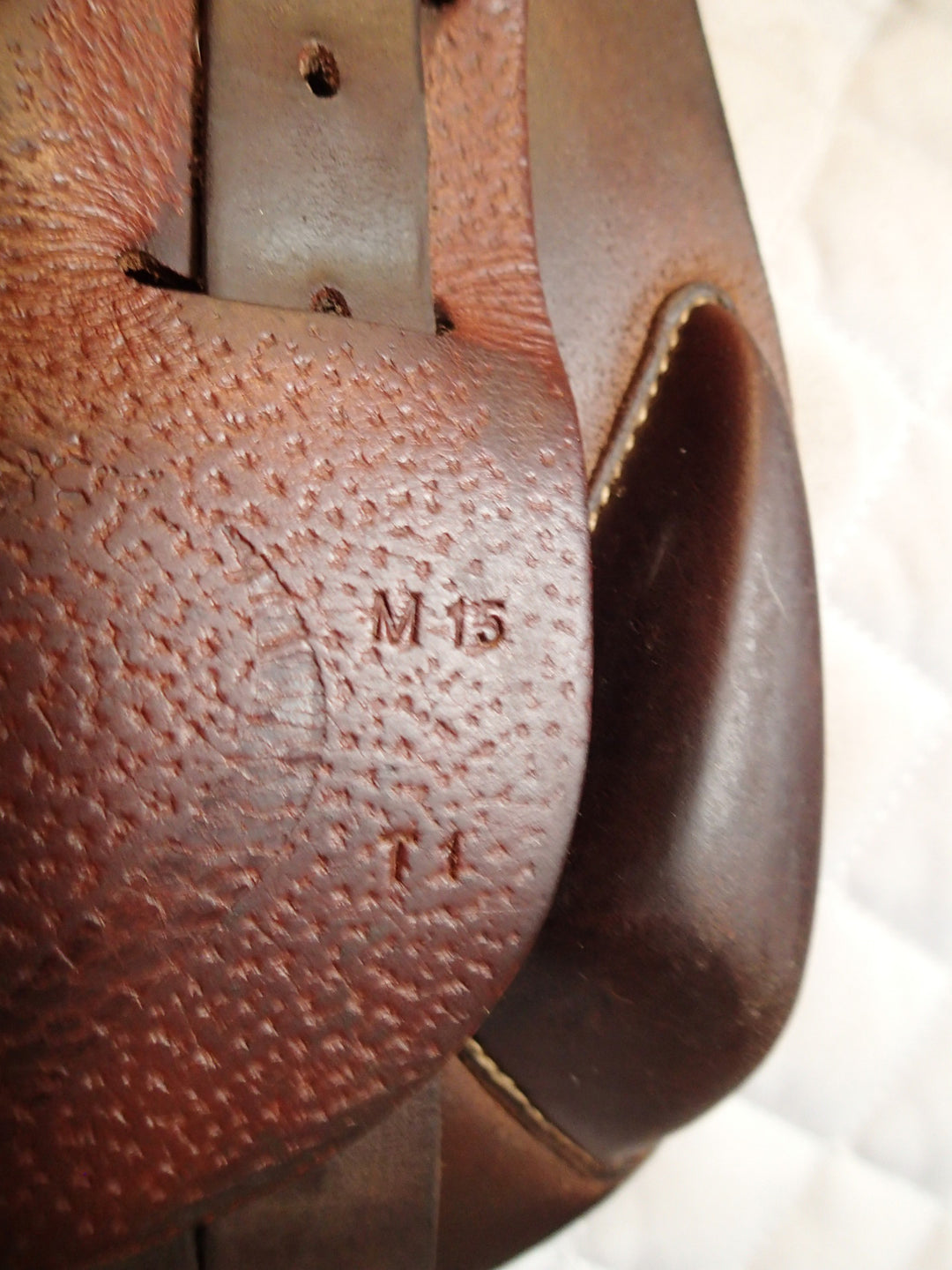17" Antares Evolution Saddle - Full Buffalo - 2014 - 2N Flaps - 4.75" dot to dot (124)
