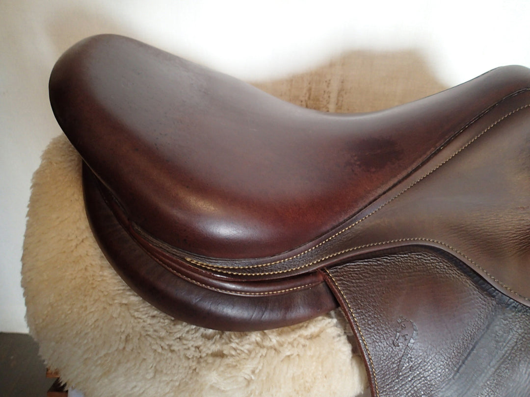 17" Antares Evolution Saddle - Full Buffalo - 2014 - 2N Flaps - 4.75" dot to dot (124)