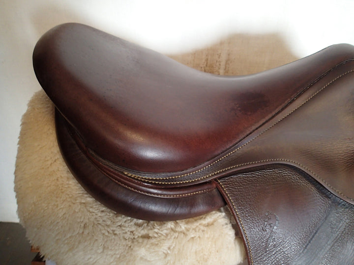 17" Antares Evolution Saddle - Full Buffalo - 2014 - 2N Flaps - 4.75" dot to dot (124)
