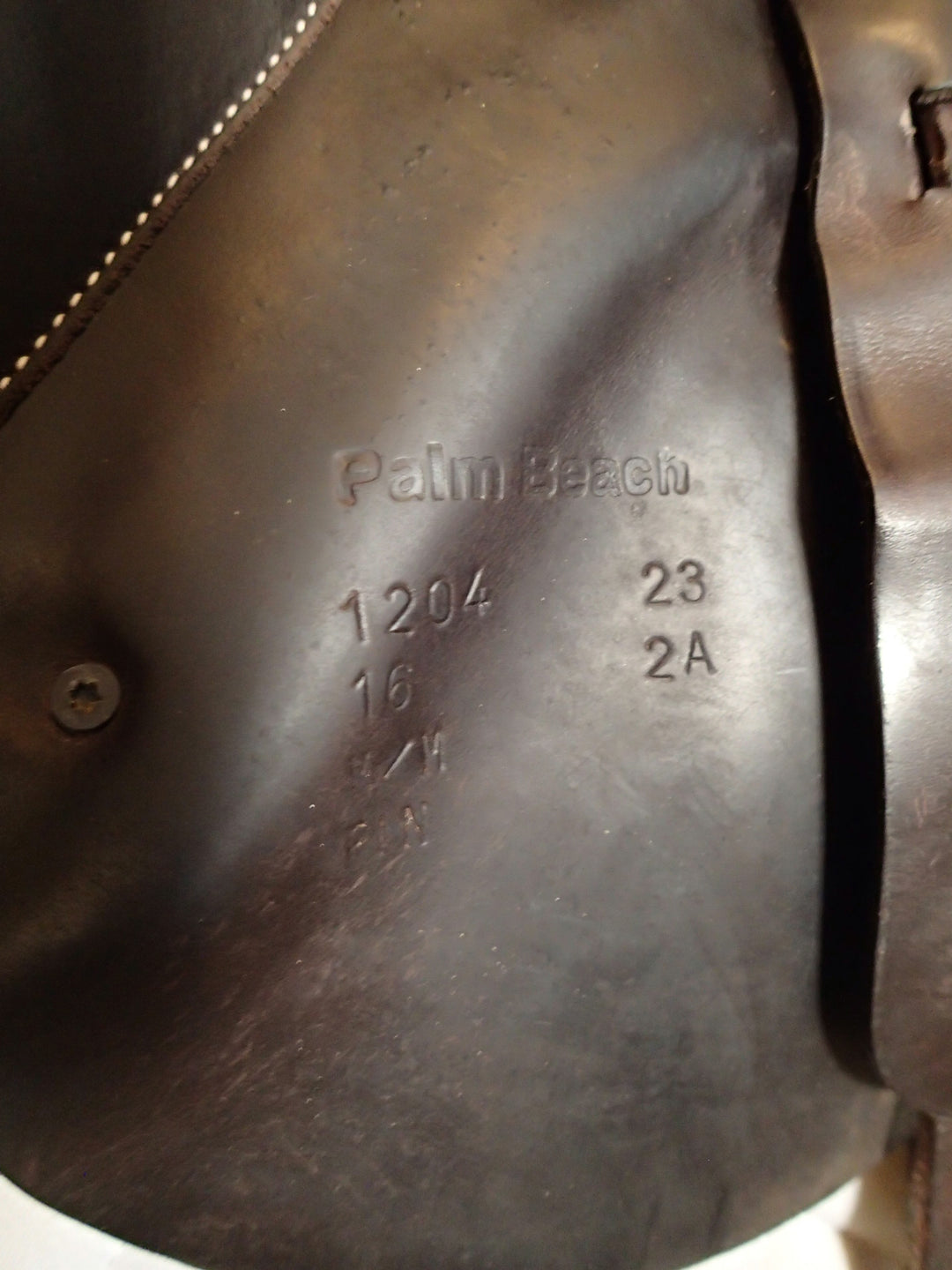 16" Voltaire Palm Beach Saddle - Full Buffalo - 2023 - 2A Flaps - 4.75" dot to dot - FIN Panels (125)