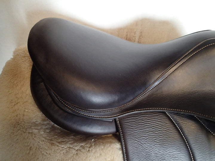 16" Voltaire Palm Beach Saddle - Full Buffalo - 2023 - 2A Flaps - 4.75" dot to dot - FIN Panels (125)
