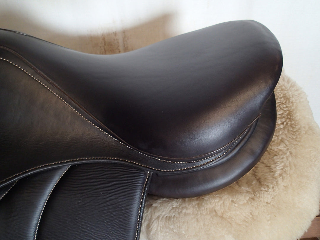 16" Voltaire Palm Beach Saddle - Full Buffalo - 2023 - 2A Flaps - 4.75" dot to dot - FIN Panels (125)