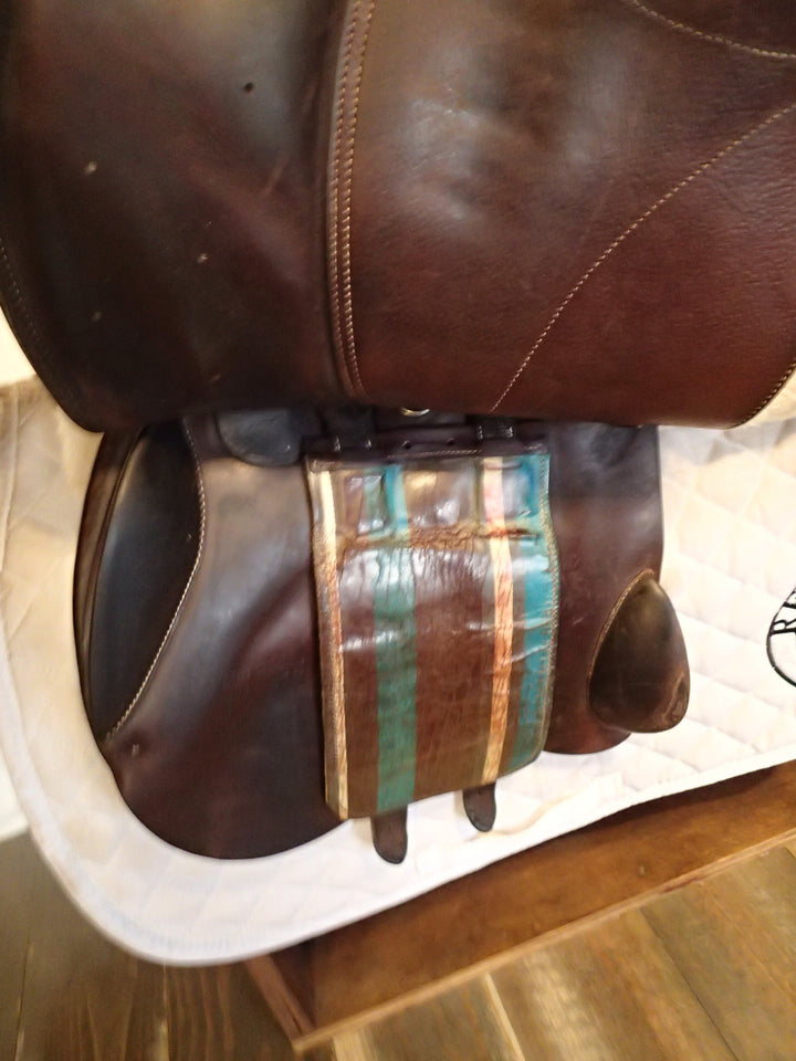 17" Voltaire Palm Beach Saddle - Full Buffalo - 2017 - 2A Flaps - 4.75" dot to dot - Pro Panels (127)