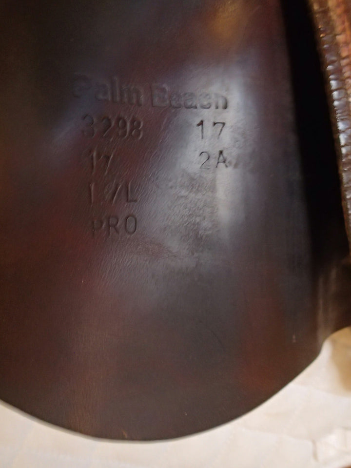 17" Voltaire Palm Beach Saddle - Full Buffalo - 2017 - 2A Flaps - 4.75" dot to dot - Pro Panels (127)