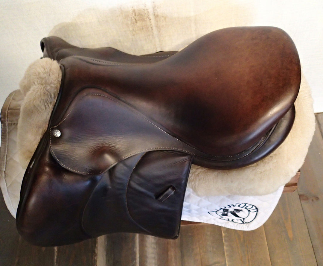 17" Voltaire Palm Beach Saddle - Full Buffalo - 2017 - 2A Flaps - 4.75" dot to dot - Pro Panels (127)