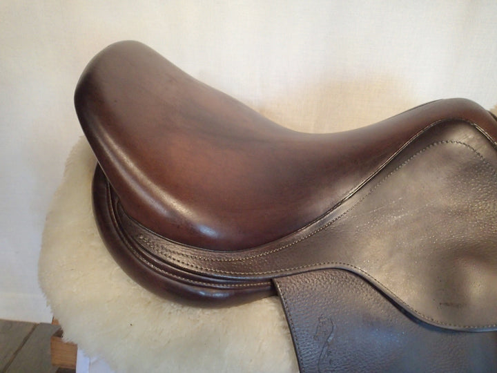 16.5" Antares Saddle - 2007 - 2A Flaps - 4.5" dot to dot