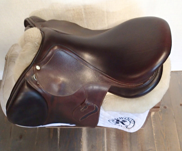 17.5" Antares Connexion Saddle - 2021 - 2AB Flaps - 4.75" dot to dot