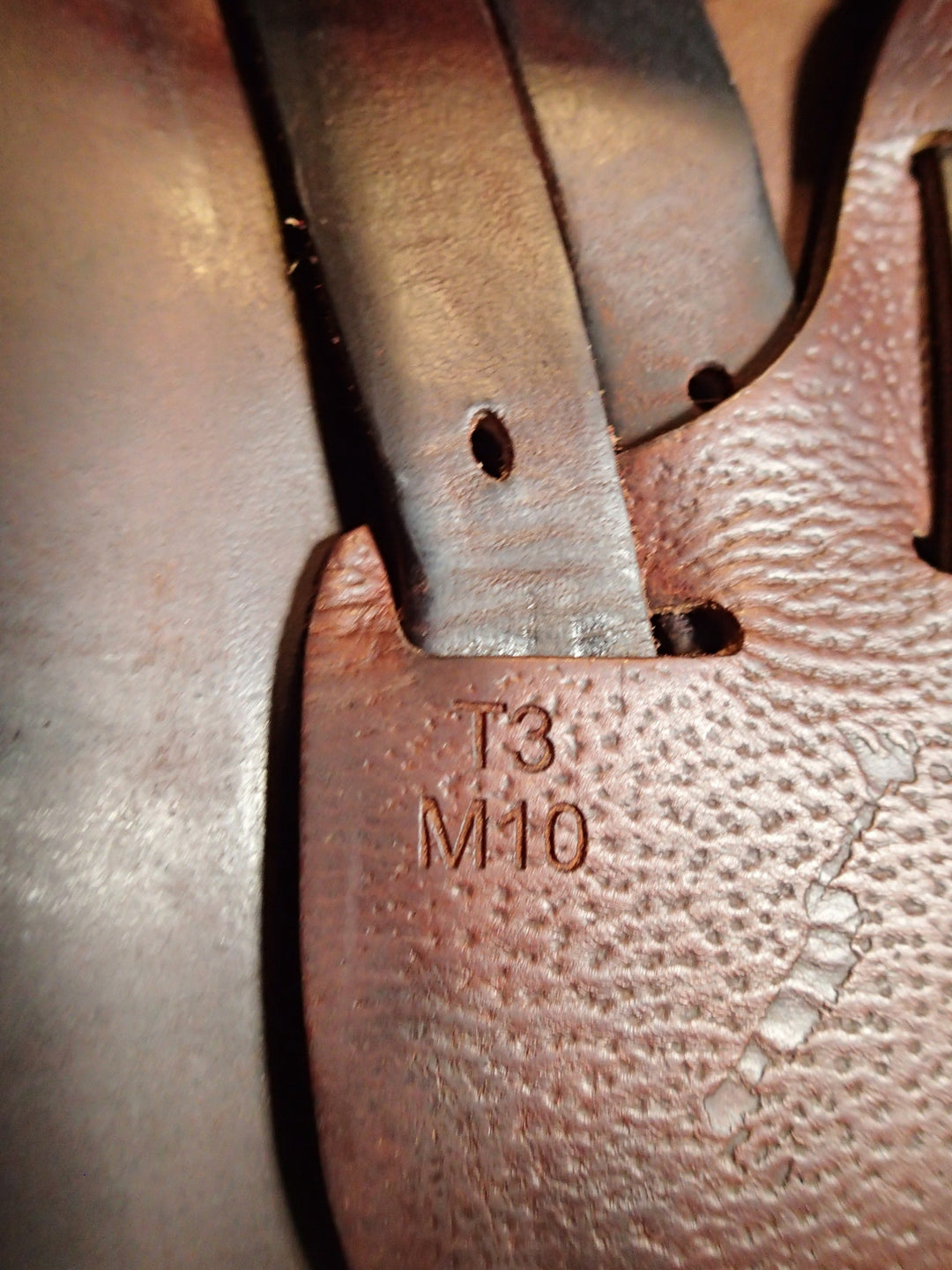 17" Antares Evolution Saddle - Full Buffalo - 2019 - 2A Flaps - 4.75" dot to dot (130)