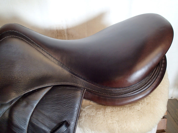 18" Voltaire Palm Beach Saddle - Full Buffalo - 2014 - 2AA Flaps - 4.75" dot to dot - Pro Panels (132)