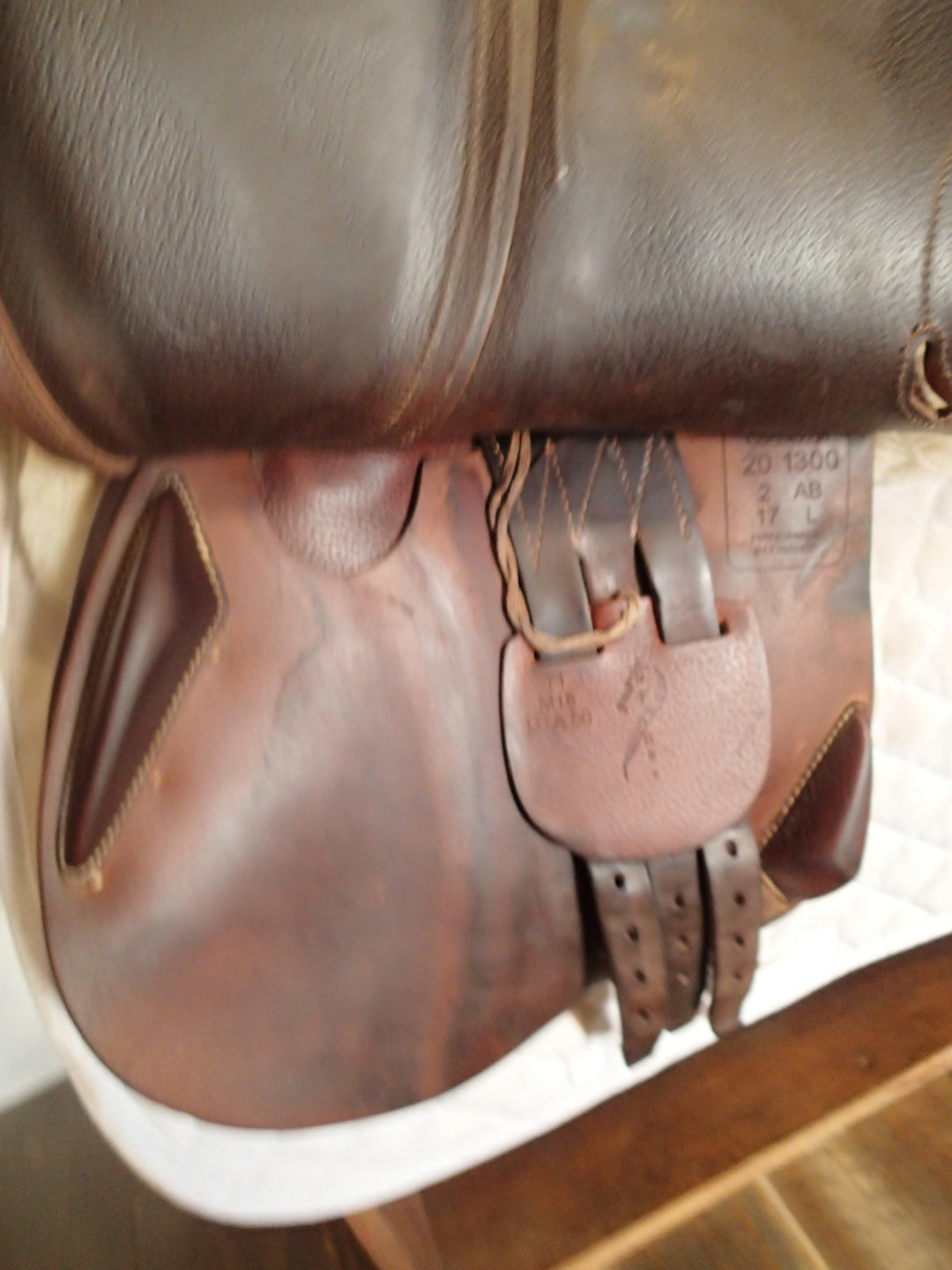 17" Antares Connexion Saddle - Full Buffalo - 2020 - 2AB Flaps - 5" dot to dot (133)