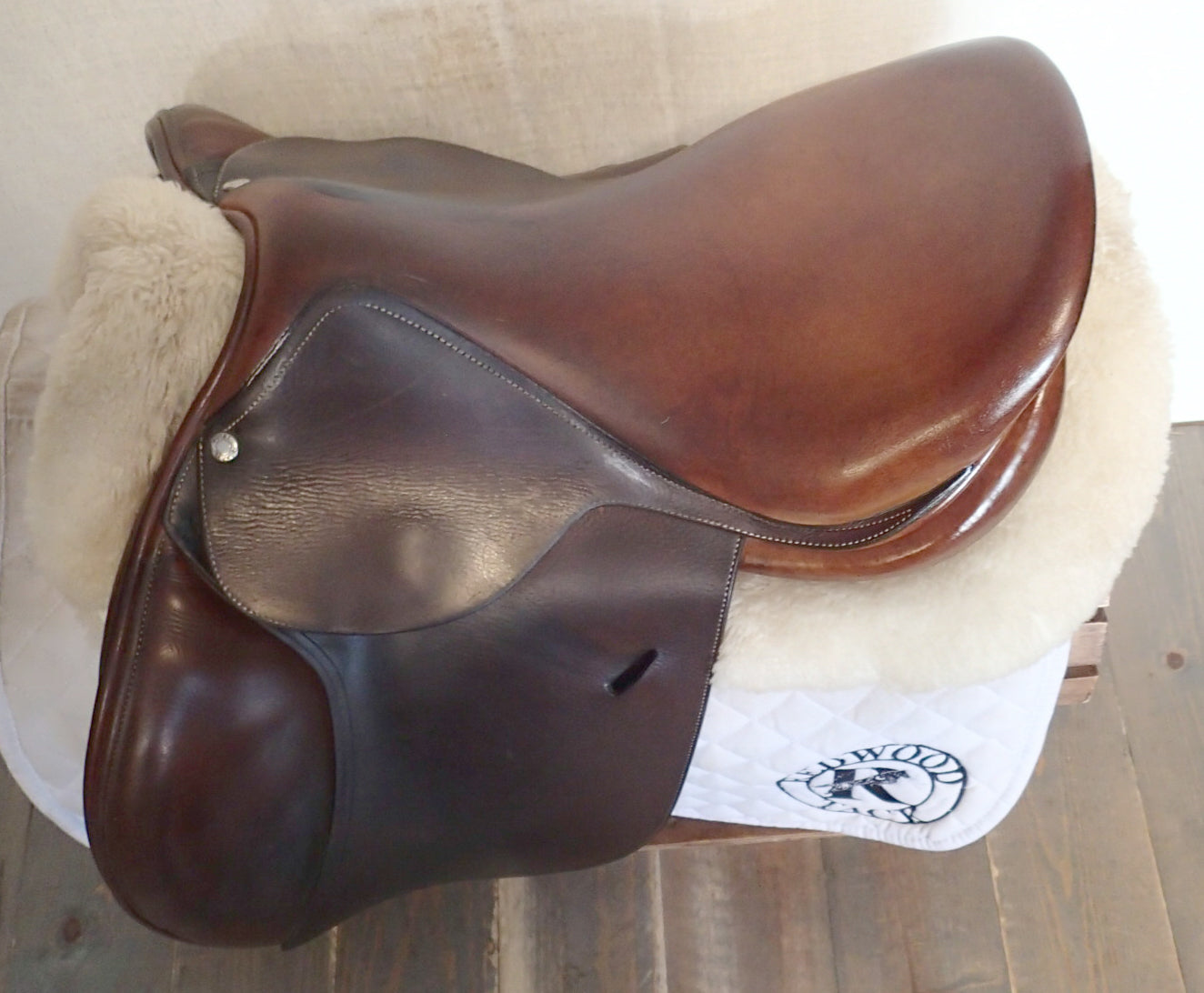 18.5" Voltaire Palm Beach Saddle - 2017 - 3AAR Flaps - 4.75" dot to dot - Pro Panels