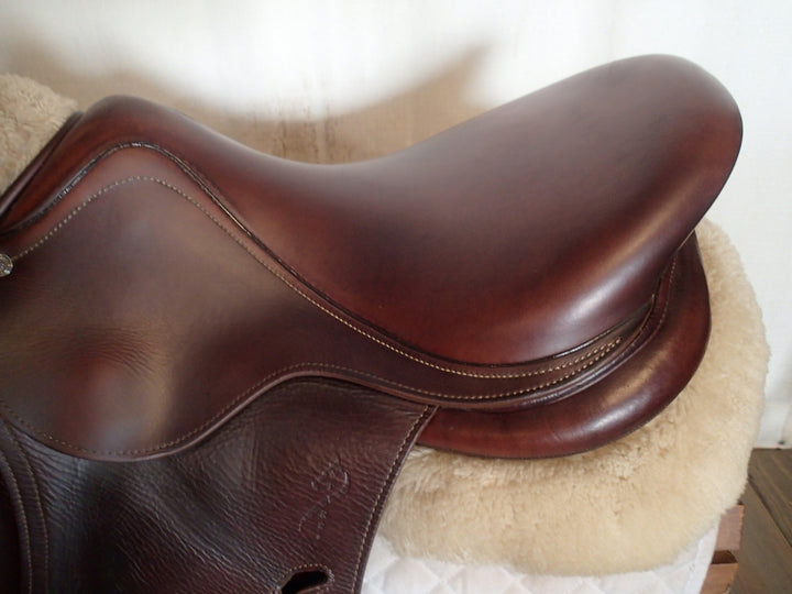 17" Antares Connexion Saddle - Full Buffalo - 2020 - 2AB Flaps - 5" dot to dot (133)