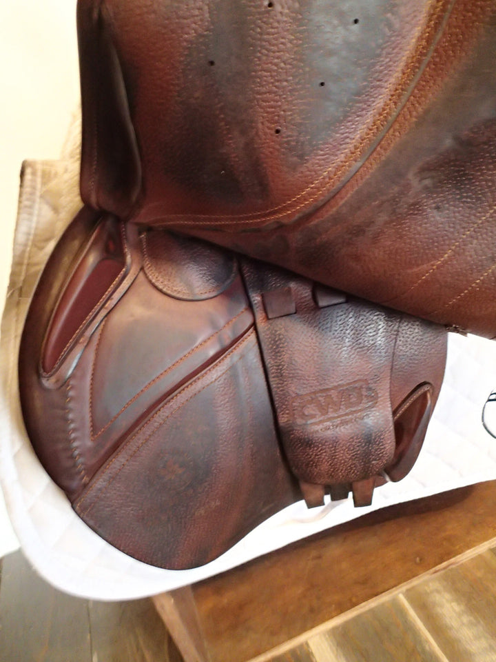 18" CWD Saddle - Full Buffalo - 2017 - 4C Flaps - SE02 - 4.25" dot to dot - Pro Panels (134)