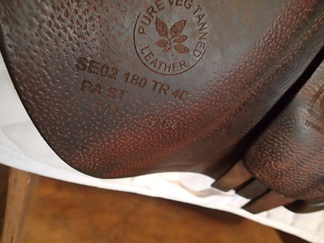 18" CWD Saddle - Full Buffalo - 2017 - 4C Flaps - SE02 - 4.25" dot to dot - Pro Panels (134)