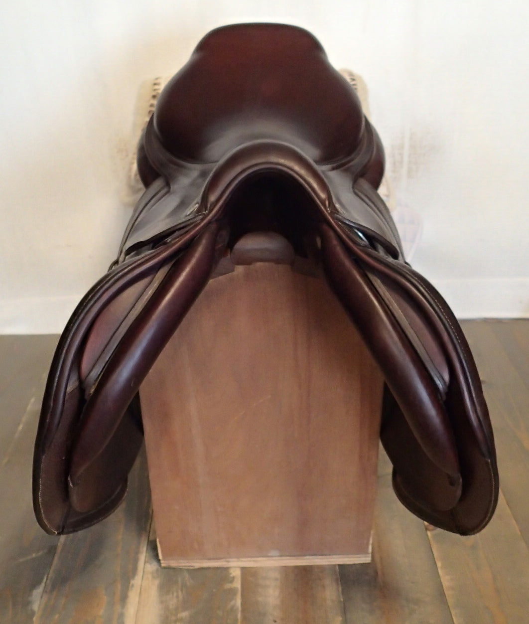 18" CWD Saddle - Full Buffalo - 2017 - 4C Flaps - SE02 - 4.25" dot to dot - Pro Panels (134)