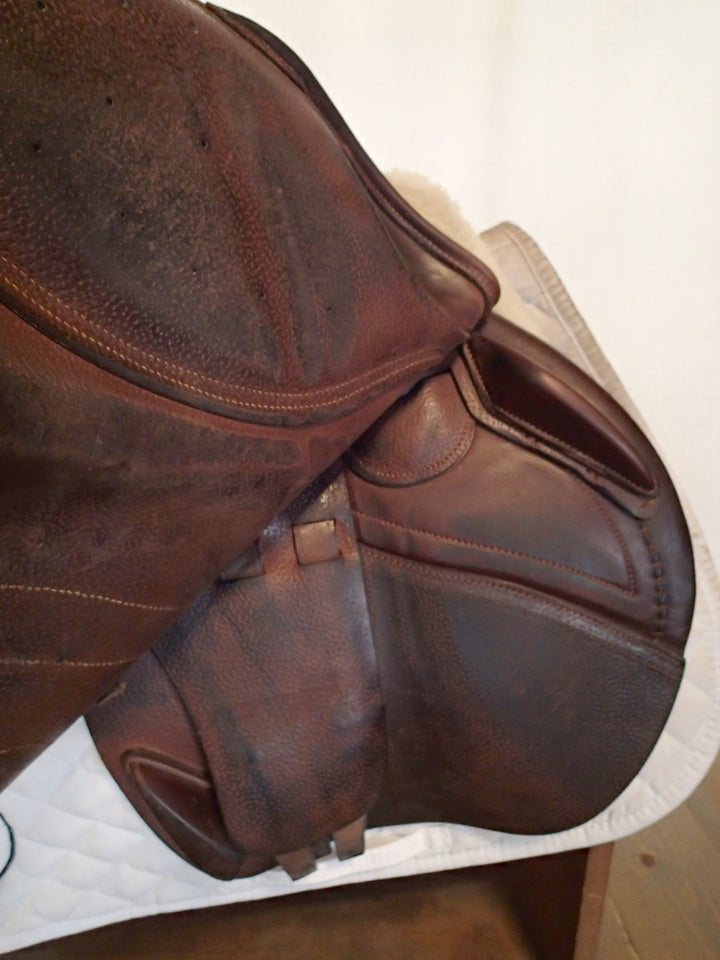 18" CWD Saddle - Full Buffalo - 2017 - 4C Flaps - SE02 - 4.25" dot to dot - Pro Panels (134)