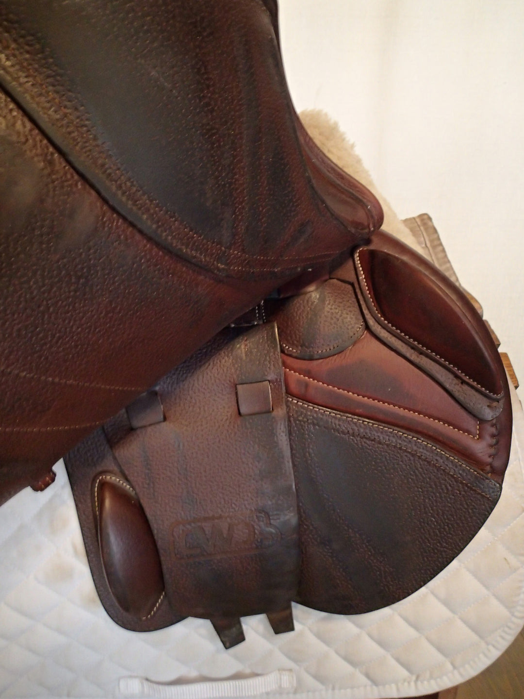 17" CWD Saddle - 2021 - 2C Flaps - SE03 (135)