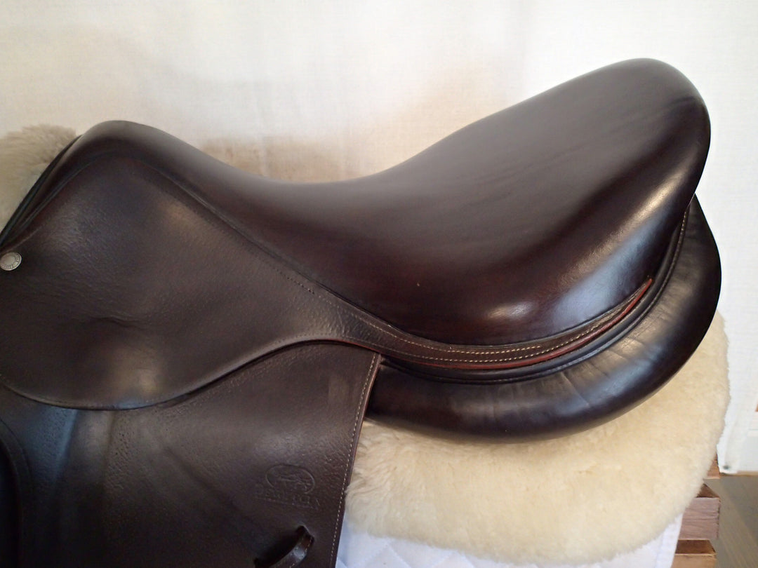 18" Devoucoux Biarritz Saddle - 2012 - 3A Flaps - 4.75" dot to dot