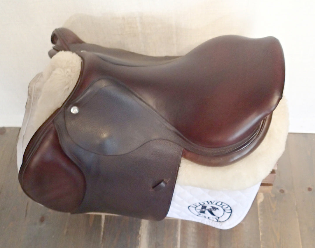 17.5" CWD Saddle - 2009 - 2C Flaps - SE02 - 4.5" dot to dot - Pro Panels