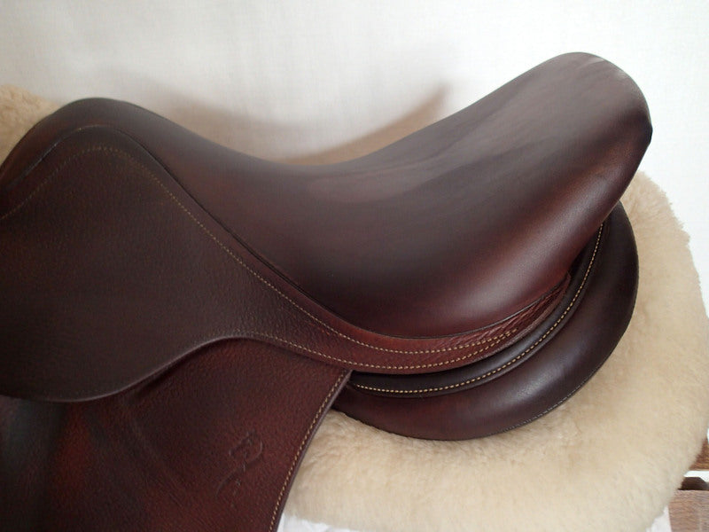 16.5" Antares Saddle - 2011 - 1N Flaps - 4.5" dot to dot