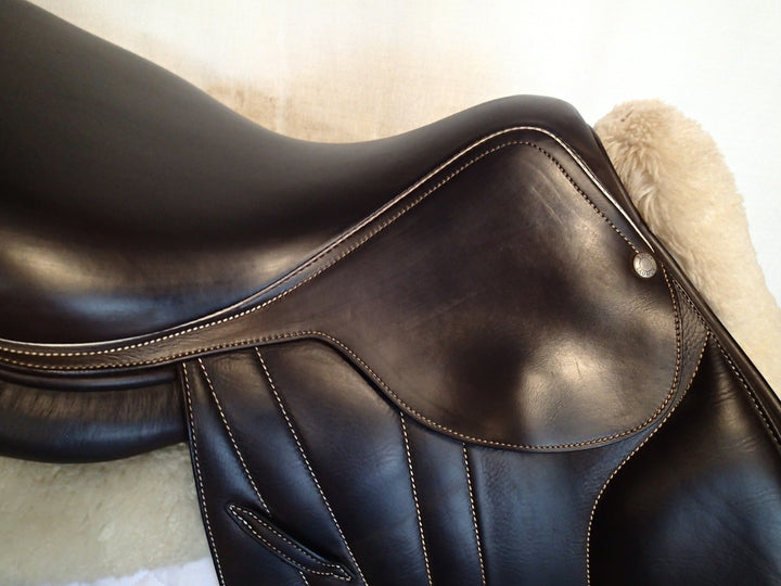 16" Butet Premium Saddle - Full Calfskin - 2020 - M Seat - 1.5 Flaps - 4.5" dot to dot